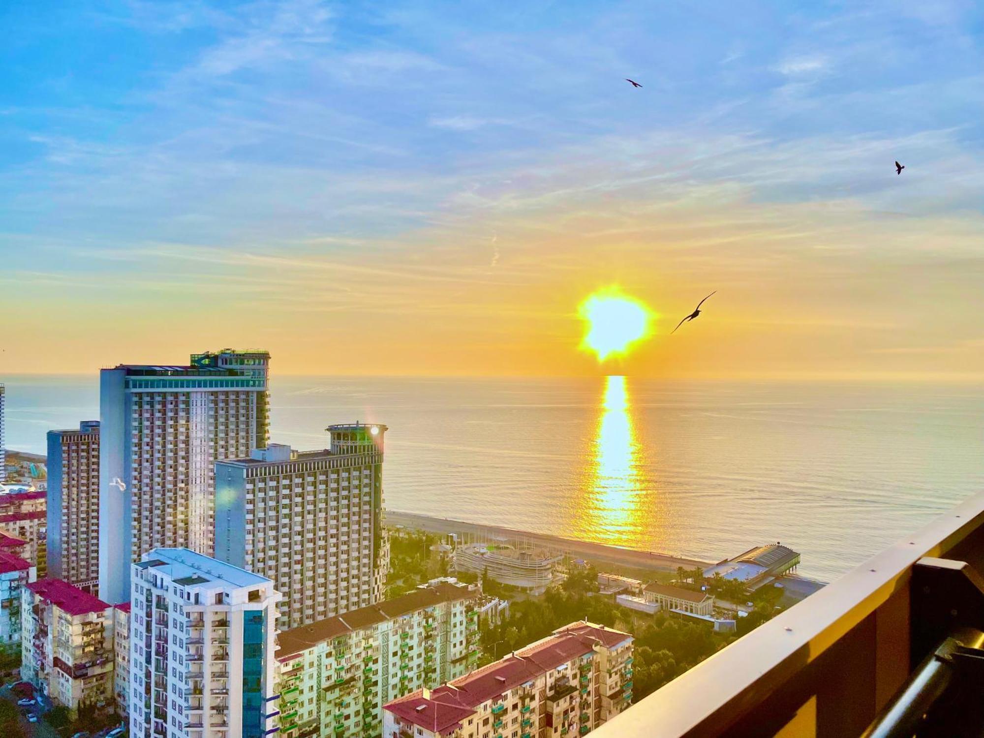 Sky Apartments Батумі Екстер'єр фото